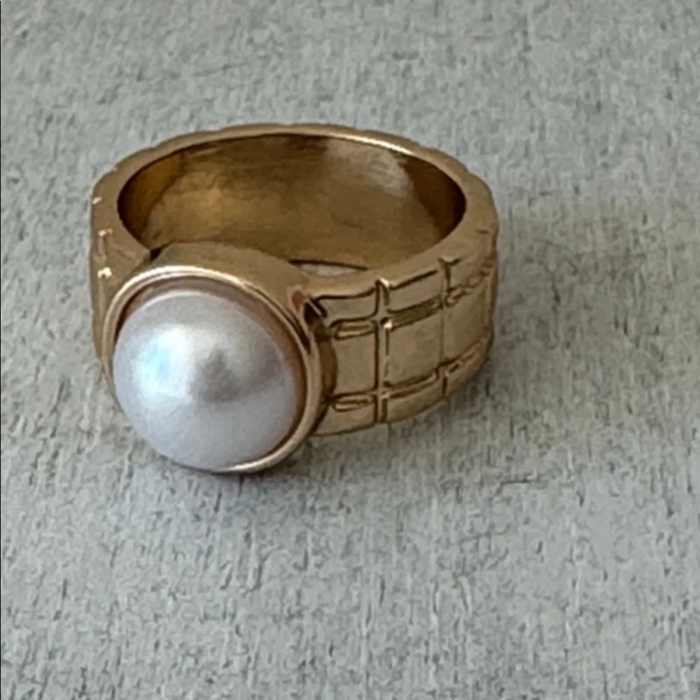 N/A gold tone